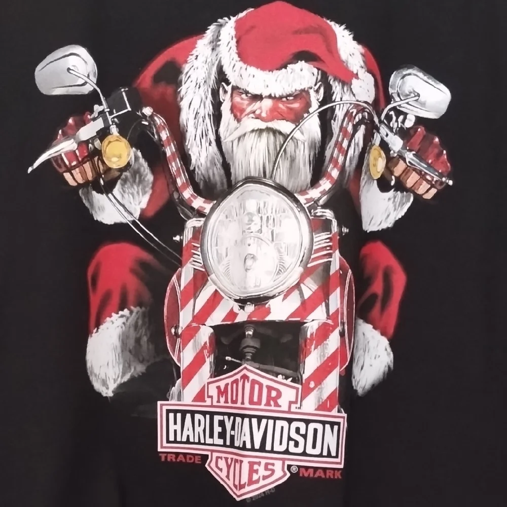 Harley-Davidson Black Tee with Santa Graphic - Picture 3 of 6